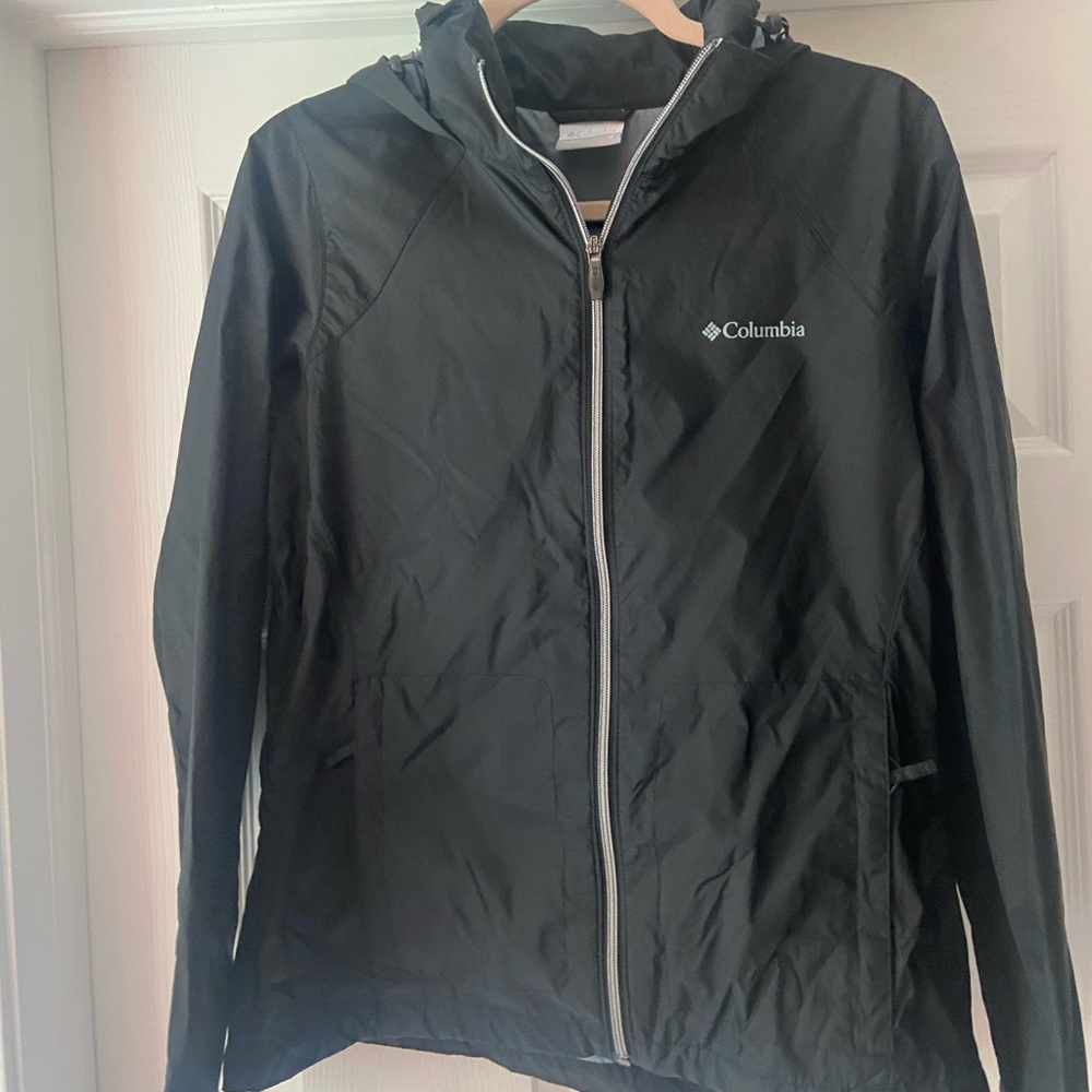 Columbia Women's Black Hooded Lightweight Shell Jacket